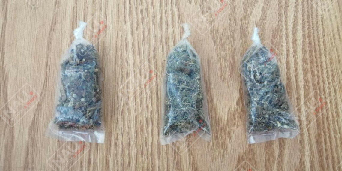 Detienen a hondureño con tres bolsitas de marihuana
