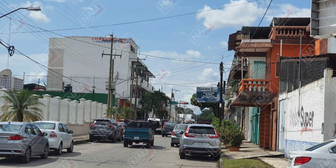 Roban vehículo en el centro de Tapachula