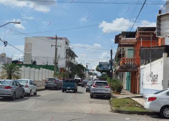 Roban vehículo en el centro de Tapachula