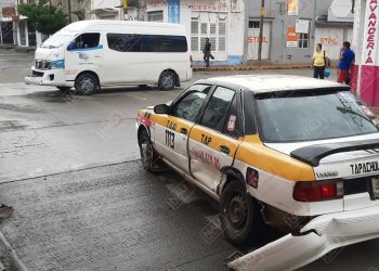 Choque en la 4ª avenida norte y 13ª calle poniente