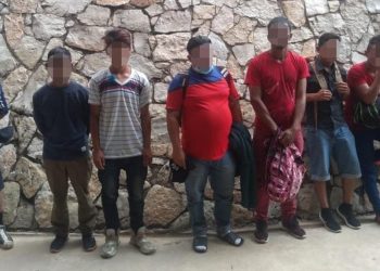 Auxilia FGE a migrantes hondureños en Palenque