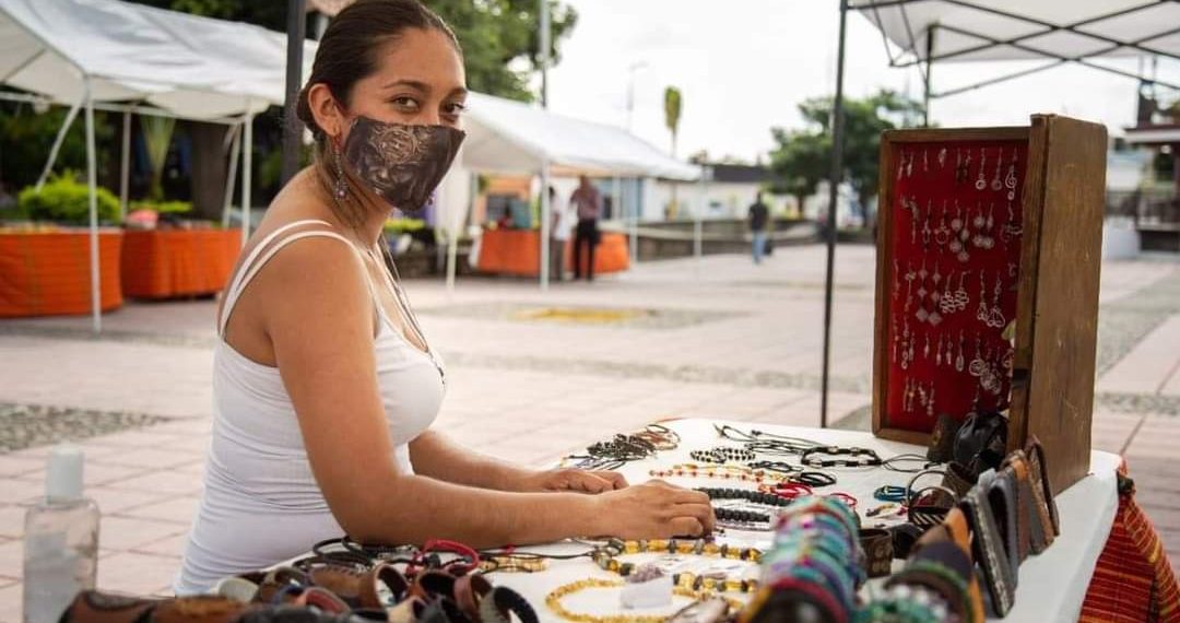 ARTESANOS TAPACHULTECOS PARTICIPAN POR PRIMERA VEZ EN EL “BUEN FIN”