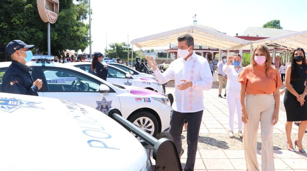 En Tapachula, fortalece Rutilio Escandón a policías e inaugura Programa “Mujeres Constructoras de Paz”