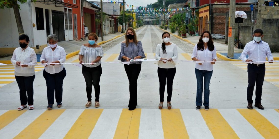 INAUGURA AYUNTAMIENTO DE TAPACHULA NUEVAS VIALIDADES EN FRACCIONAMIENTO EL PARAÍSO