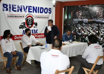 Preside Ismael Brito reunión de trabajo con Amotac