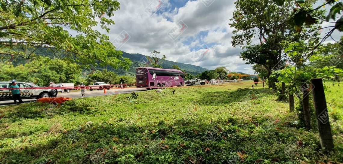 Dos muertos y 12 heridos dejan accidente en la carretera Costera