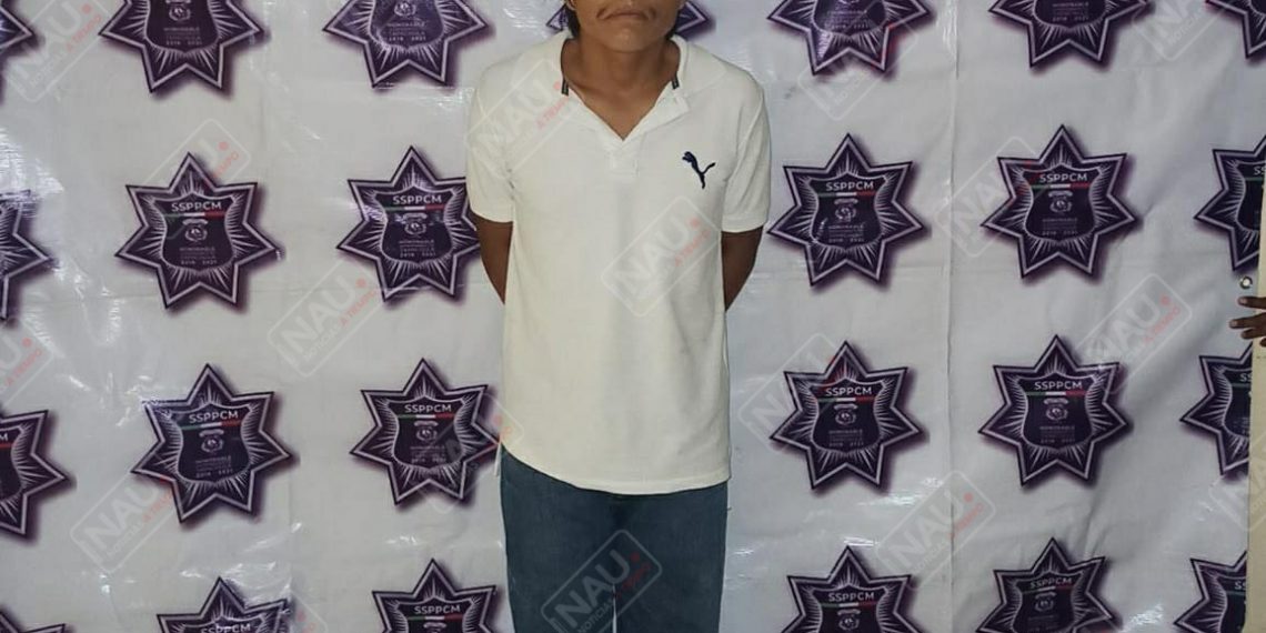 Casi mata a sus padres a golpes