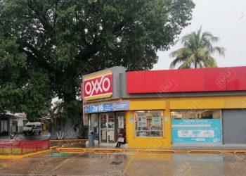 Asaltan dos tiendas de autoservicios en Tapachula