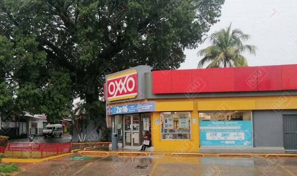 Asaltan dos tiendas de autoservicios en Tapachula