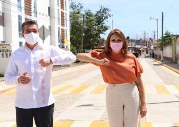 Rutilio Escandón inaugura pavimentación de calles en Tapachula