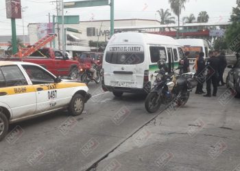 Peleaban pasaje y chocaron por alcance; solo daños