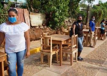 AYUNTAMIENTO DE TAPACHULA Y SECRETARÍA DE BIENESTAR FEDERAL ENTREGAN MUEBLES A PERSONAS DE ESCASOS RECURSOS