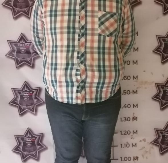 DETIENEN A DOS POR ROBO A COMERCIO EN EL CENTRO DE TAPACHULA