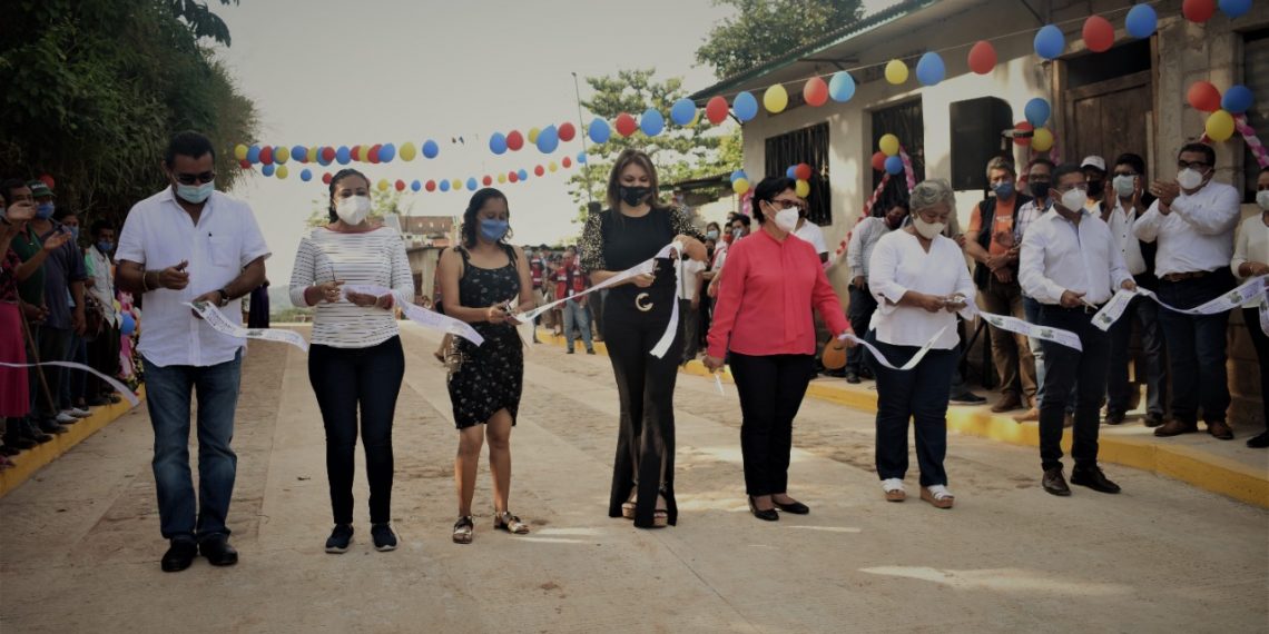 OBRAS DE PAVIMENTACIÓN MEJORAN LA CALIDAD DE VIDA DE COLONOS DE TAPACHULA