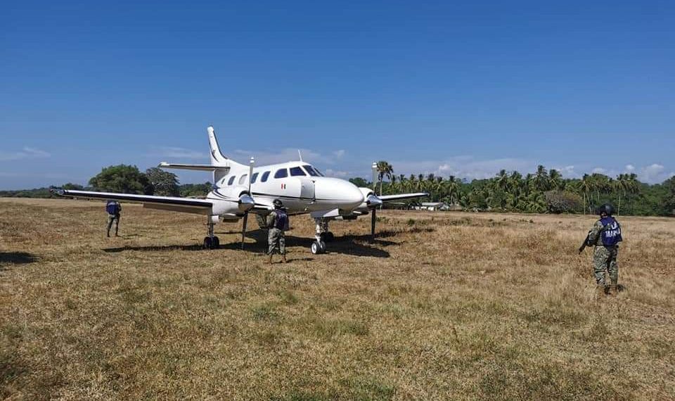 Marina Armada de México asegura 20 bidones con turbosina