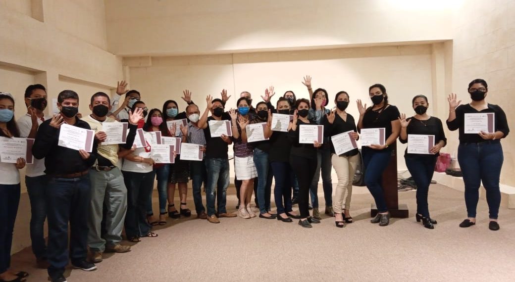 CONCLUYE CURSO DE LENGUAJE DE SEÑAS MEXICANAS PARA TRABAJADORES DEL AYUNTAMIENTO DE TAPACHULA