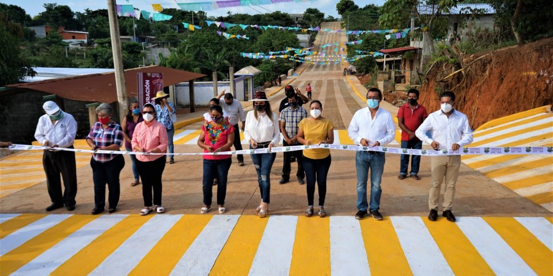 AYUNTAMIENTO DE TAPACHULA INAUGURA MODERNAS VIALIDADES EN COLONIA LA CIMA