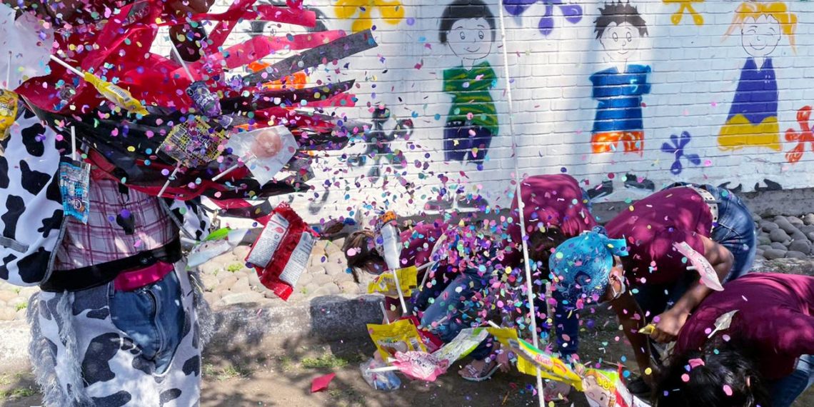 CON ESPECTÁCULO NAVIDEÑO FESTEJARON A NIÑOS Y NIÑAS DEL DIF TAPACHULA