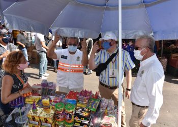 EXHORTAN A MANTENER MEDIDAS PREVENTIVAS POR COVID-19 Y PIROTECNIA EN MERCADOS DE TAPACHULA