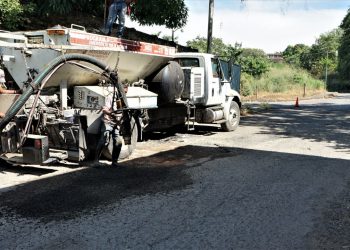 AYUNTAMIENTO DE TAPACHULA IMPLEMENTA BACHEO EN COLONIAS