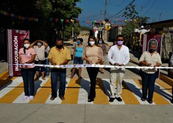 AYUNTAMIENTO DE TAPACHULA ENTREGA OBRA DE PAVIMENTACIÓN MIXTA EN COLONIA SANTA MARÍA LA RIVERA