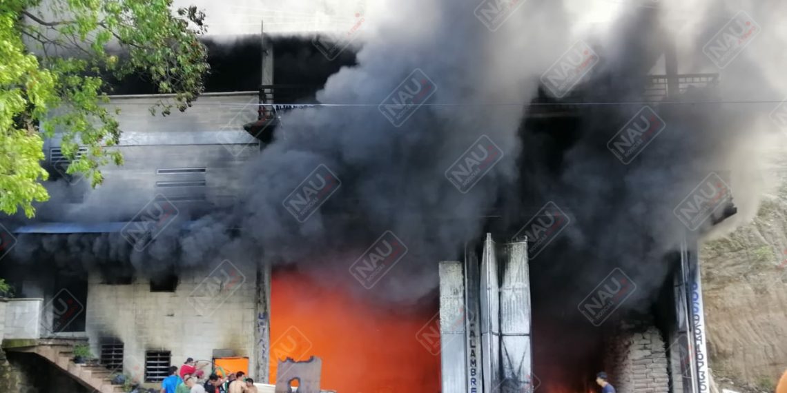 Se incendia una casa donde vendían gasolina en Mazapa de Madero