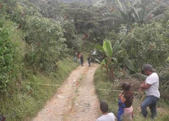 Localizan feto de 7 meses de gestación en un barranco en la zona alta de Cacahoatán