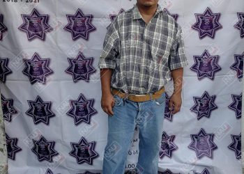 Salvadoreño fue detenido con 5 bolistas de marihuana