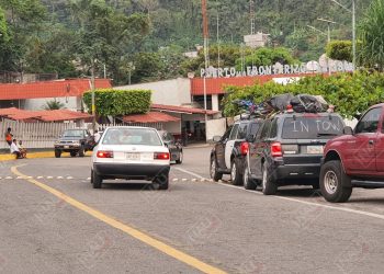 Se manifiestan transmigrantes en Talismán