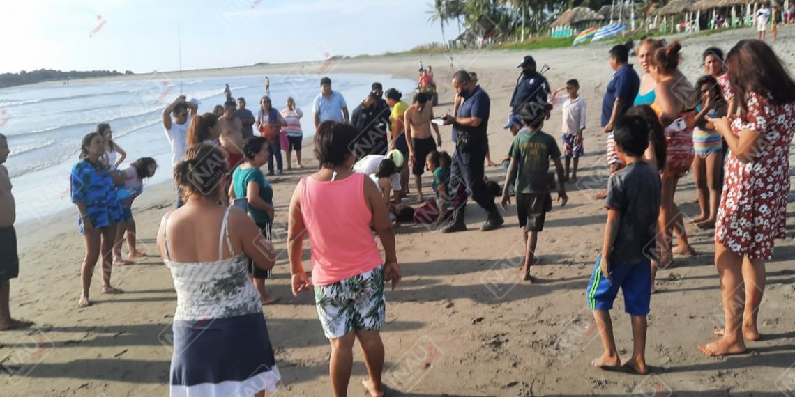 Ola jala a dos menores que jugaban a la orilla de la playa San Benito