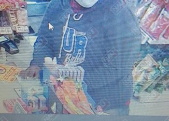 Delincuente asalta Oxxo de Valle Verde