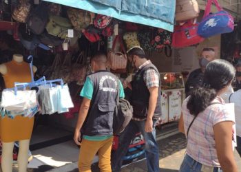 SE MANTIENEN OPERATIVOS DE VERIFICACIÓN DE MEDIDAS SANITARIAS EN COMERCIOS Y MERCADOS DE TAPACHULA
