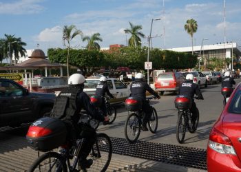 ACERTADA LA IMPLEMENTACIÓN DEL GRUPO DE POLICLETOS EN EL CENTRO DE TAPACHULA: EMPRESARIOS