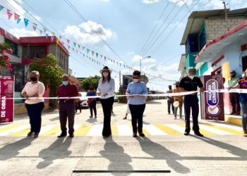 AYUNTAMIENTO DE TAPACHULA INAUGURA CALLES EN LA COLONIA 11 DE SEPTIEMBRE