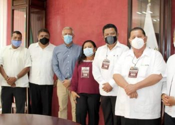 Se reúne fiscal general con abogados de Chiapas