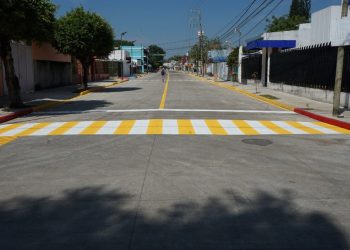 CON INVERSIÓN SUPERIOR A 40 MDP, SE PAVIMENTÓ LA 25ª CALLE ORIENTE-PONIENTE EN TAPACHULA