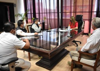 EN REUNIÓN DE TRABAJO, RECIBE AYUNTAMIENTO A REPRESENTANTES DEL SISTEMA NACIONAL DE PROTECCIÓN CIVIL