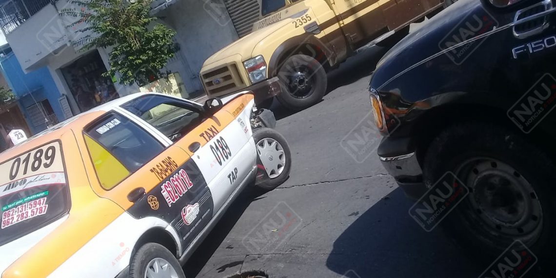 Se dieron con todo en pleno cruce de semáforos