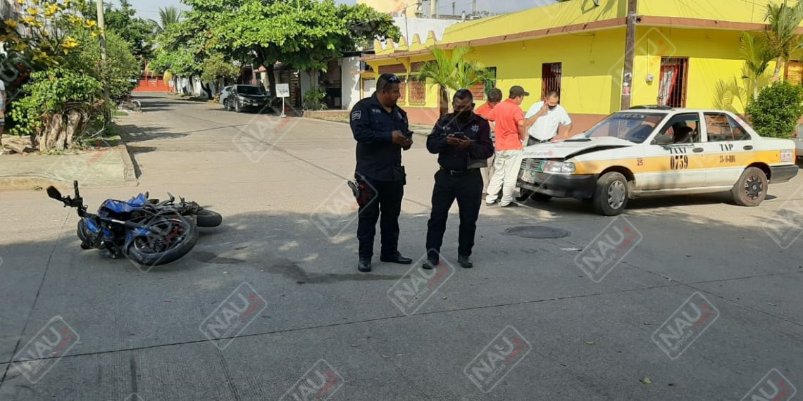 Intrépido Taxista Colisiona Contra Motociclista