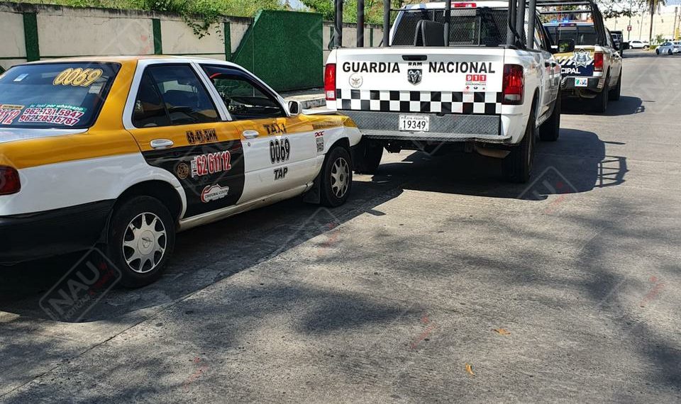 Taxi se impactó contra patrulla de GN en Tapachula