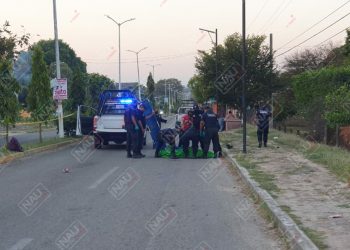 Muere motociclista al chocar contra la guarnición
