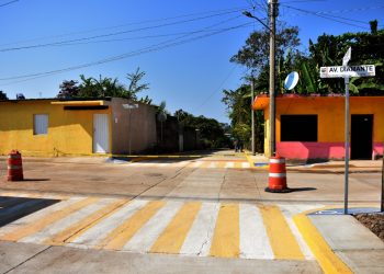 HABITANTES DE GRANJA LA JOYA RECIBEN DEL AYUNTAMIENTO OBRA DE PAVIMENTACIÓN MIXTA