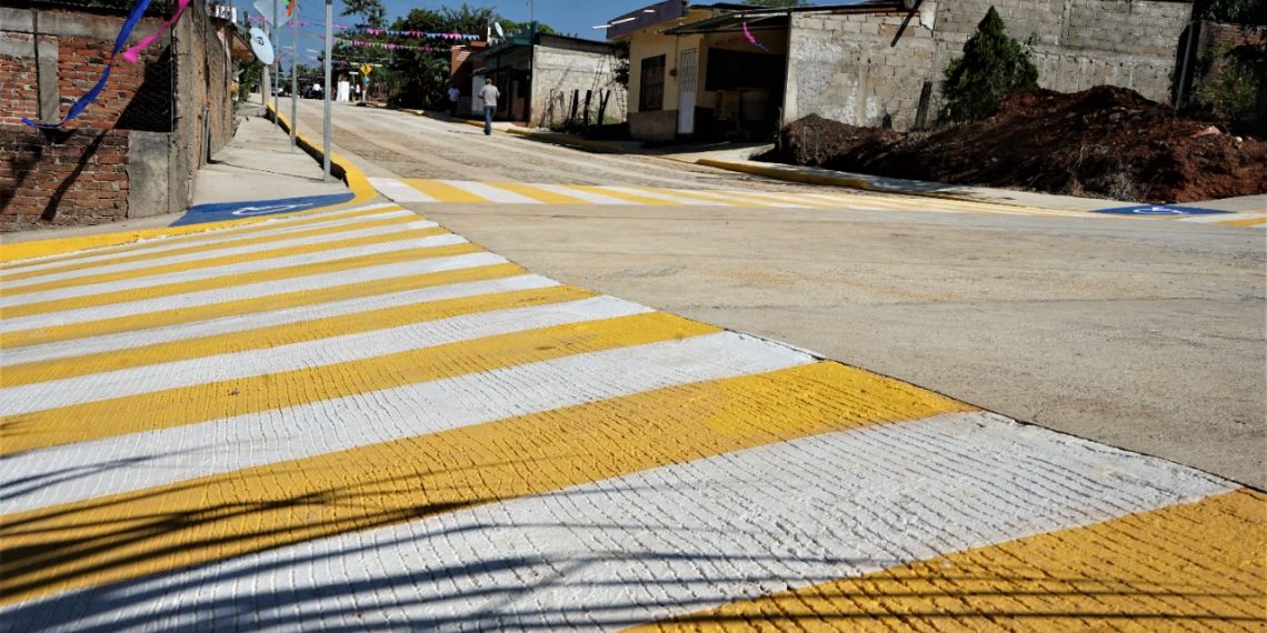 En Colonia Linda Vista, Inaugura Ayuntamiento Obra De Pavimentación Mixta De Calles