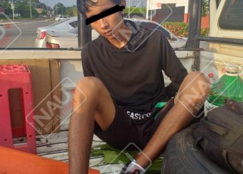 Agarro a golpes a su señora madre