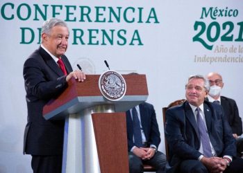 En los cuernos de la luna