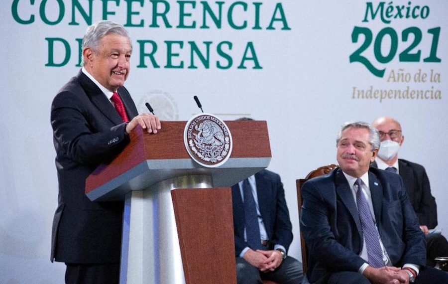 En los cuernos de la luna