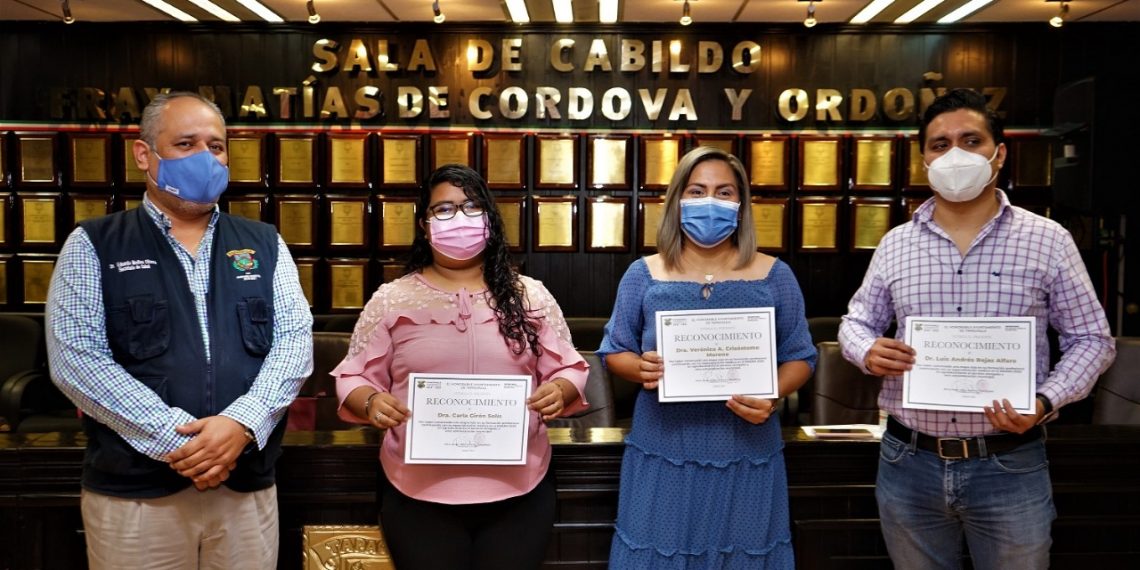 AYUNTAMIENTO RECONOCE A INTEGRANTES DEL SERVICIO MÉDICO MUNICIPAL QUE APROBARON EL ENARM 2020