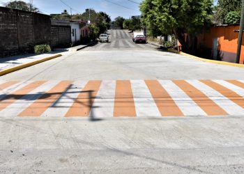 AYUNTAMIENTO INAUGURA CALLES NUEVAS EN LA COLONIA XOCHIMILCO