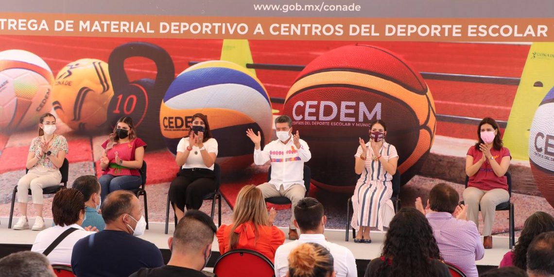 Con inversión superior a 16 mdp, entregan equipamiento a 876 centros deportivos de Chiapas