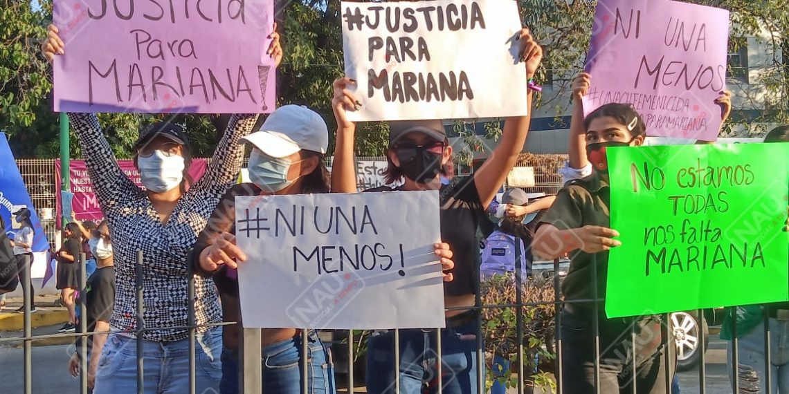Mujeres del Colectivo Perlas Sonora marchan en Tapachula